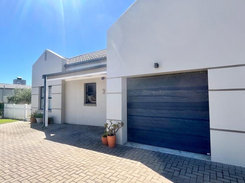 2 Bedroom Property for Sale in Reebok Western Cape